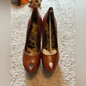 Sam Edelman Tan Croc Embossed Peep Toe Heels